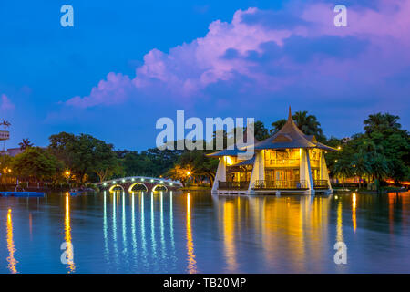 Nacht Szene von Taichung in Zhongshan Park Stockfoto