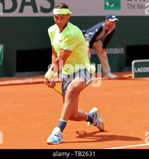 Paris, Frankreich. 29 Mai, 2019. Paris, Frankreich, 29. Mai. Rafael Nadal (ESP) in Aktion gegen Yannick Madden (GER) bei den French Open Tennis im Stade Roland-Garros, Paris am Mittwoch, den 29. Mai 2019. (Credit: Jon Bromley | MI Nachrichten) Credit: MI Nachrichten & Sport/Alamy leben Nachrichten Stockfoto