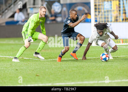 Chester, Pennsylvania, USA. 29 Mai, 2019. Colorado Rapids Torwart, CLINT IRWIN (31) und LALAS ABUBAKAR (6) in Aktion gegen Philadelphia Union Mittelfeldspieler FAFA PICAULT (9) an Talen Energie Stadion in Chester PA Credit: Ricky Fitchett/ZUMA Draht/Alamy leben Nachrichten Stockfoto