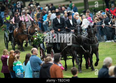 Telgte, Deutschland. 30 Mai, 2019. Beförderung Mannschaften nehmen Teil in eine Hin- und Rückfahrt als Teil der 32. Beförderung Wallfahrt aus Telgte. Rund 80 Teams aus dem Münsterland, Emsland und Sauerland nahmen an der jährlichen Christi Himmelfahrt Veranstaltung. Quelle: Bernd Thissen/dpa/Alamy leben Nachrichten Stockfoto