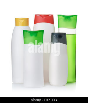 Gruppe von leer Plastische, kosmetische Flaschen isoliert auf weißem Stockfoto