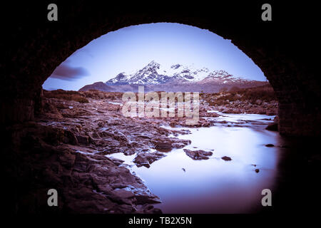 Isle of Skye - Cuillin Berge im Winter Landschaft von Sligachan gesehen Stockfoto