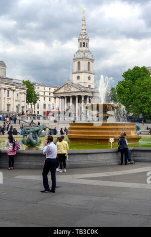 Täglichen Lebensstil am Trafalgar Square, Westminster, London, England, Großbritannien Stockfoto