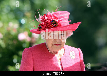 21.06.2018, Ascot, Windsor, UK-Portrait von SEINER KÖNIGLICHEN HOHEIT, Queen Elizabeth die Zweite. 00 S 180621 D 550 CAROEX.JPG [MODEL RELEASE: NEIN PROPERTY RELEASE: NEIN (c) Caro Stockfoto