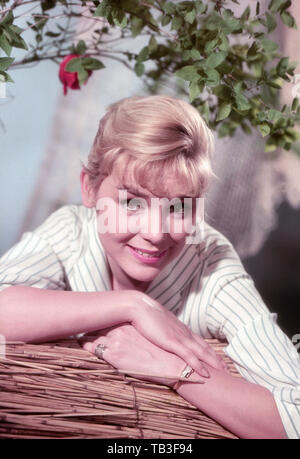 Susanne Cramer, deutsche Plant, Deutschland 1950er Jahre. Deutsche Schauspielerin Susanne Cramer, Deutschland 1950. Stockfoto