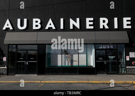 Ein logo Zeichen außerhalb eines Aubainerie Store in Greenfield Park, Quebec, Kanada, am 23. April 2019. Stockfoto