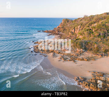 Tropisches Paradies Antenne mit Strand und türkisfarbenes Wasser Stockfoto