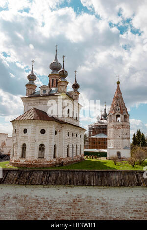 Schönen Blick auf Kathedrale von Kloster des Erzengels Michael in Yuryev-Polsky, Oblast Wladimir, Russland Stockfoto