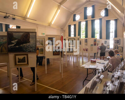 Die 2019 Great Bardfield Kunst und Handwerk Ausstellung war im 26. und 27. Mai 2019 im Great Bardfield Rathaus statt. Diese jährliche Ausstellung hat in diesem Dorf seit vielen Jahren statt. Das Dorf auf einmal hatte eine Kolonie von Künstlern Stockfoto