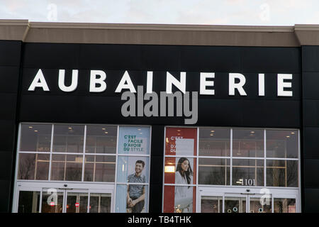 Ein logo Zeichen außerhalb eines Aubainerie Store in Saint-Martial-de-Montarville, Quebec, Kanada, am 21. April 2019. Stockfoto