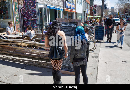 Toronto, Kanada - 5 Mai, 2019: Kensington Market, ein markanter multikulturellen Viertel in der Innenstadt von Toronto, einem nationalen historischen Ort Stockfoto