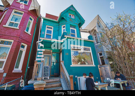 Toronto, Kanada - 5 Mai, 2019: Kensington Market, ein markanter multikulturellen Viertel in der Innenstadt von Toronto, einem nationalen historischen Ort Stockfoto