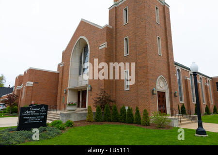 Holland, Michigan, USA - 11. Mai 2019: Die zentrale Allee Christliche Reformierte Kirche, vor dem Centennial Park Stockfoto