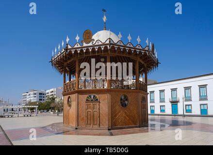 Pavillon auf der Promenade und die Casa de la Cultura, Arrecife, Lanzarote, Kanarische Inseln, Spanien Stockfoto