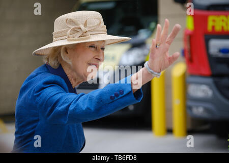 Lancaster GROSSBRITANNIEN. 29. Mai 2019. Prinzessin Alexandra Öffnen der Lancaster Gemeinschaft Feuer und Notaufnahme. ￼￼die Prinzessin hat starke Verbindungen mit der Stadt. Sie war Kanzler der Universität Lancaster von der Gründung im Jahre 1964 bis 2004 und war Ehrenmitglied der Lancaster in 1978 gegeben. Stockfoto