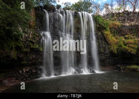 Wasserfall Llanos de Cortes, Bagaces, Provinz Guanacaste, Costa Rica Stockfoto