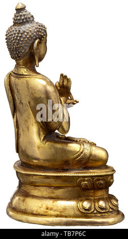 Ein Chinesischer Buddha Figur, Qing Dynastie, 18./19. Jahrhunderts, Bronze mit gut erhaltenen Wachsmodelle. Shakyamuni in der Meditation Position sitzt auf einem doppelten Lotus Thron. Die Vorderseite mit der Aufschrift dating der Buddha in der Regierungszeit des Kaisers Qianlong -. Die Unterseite ist mit der originalen Kupferplatte geschlossen. Höhe 17 cm. China, Chinesen, historischen, historischen des 19. Jahrhunderts, Additional-Rights - Clearance-Info - Not-Available Stockfoto