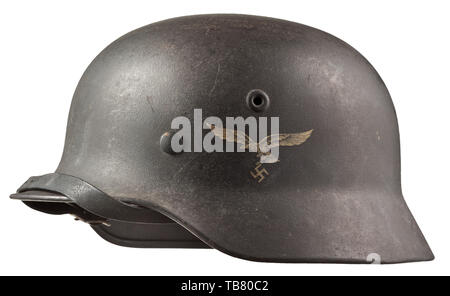 Schutzkleidung, Helme, Deutscher stahlhelm M 40, eingeführt 1940, Luftwaffe (Air Force) Muster, Detail, Editorial-Use - Nur Stockfoto