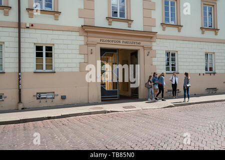 Vilnius, Litauen. Mai 2019. Der Eingang der Eingang der Fakultät für Philosophie der Universität Stockfoto