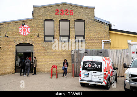 Außenansicht der Ausschank der Städtischen Growler Brewing Company. Saint Paul Minnesota. USA Stockfoto