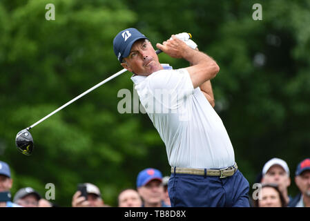 Dublin, OH, USA. 30 Mai, 2019. Matt Kuchar spielt einen Schuß in der ersten Runde spielen am Memorial Day 2019 Turnier durch Allgemein bei Muirfield Village Golf Club in Dublin, OH vorgestellt. Austyn McFadden/CSM/Alamy leben Nachrichten Stockfoto