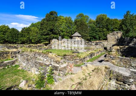 Die Ruinen des Zisterzienserklosters im 12. Jahrhundert auf der Insel Hovedoya, Oslo, Norwegen gebaut Stockfoto