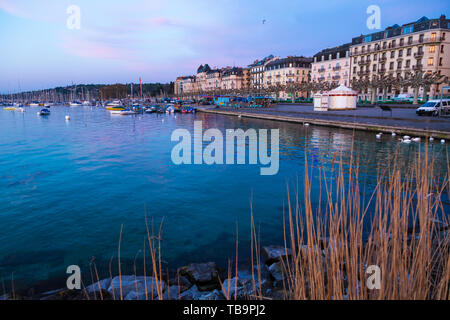 Genfer See in Genf nach Sonnenuntergang Stockfoto