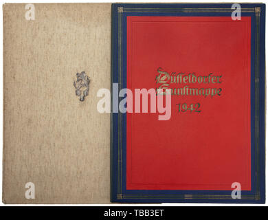 Friedrich-Karl Florian - eine persönliche Kopie der Düsseldorfer Ordner 1942 Deluxe Version in Rot und Blau Leder mit Goldprägung auf der Vorderseite lesen Düsseldorfer Kunstmappe 1942' und Hakenkreuze in den Ecken. Mit 20 Drucke von den Düsseldorfer Künstler. Doppelseiten aus feinstem Büttenpapier mit Hingabe an Florian und original Unterschriften der beteiligten Künstler im Projekt (Junghanns, Liesegang, Petersen, Schütz, etc.). 35 x 45 cm. Komplett mit Schuber von Braun Bettwäsche (mit dem silbernen Wappen von Düsseldorf). Einzigartiges Stück in hoher Qualität, maßgeschneiderte für Flor, Editorial-Use - Nur Stockfoto