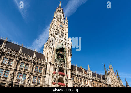 Das Neue Rathaus von München - Neue Rathaus, XIX Jahrhundert neo-gotische Palast auf dem Marienplatz, der Marktplatz im historischen Zentrum. Deutschland, Europa Stockfoto