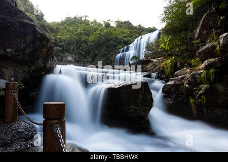 Stadt Jieyang jiexi Grafschaft der Provinz Guangdong Huang voll von Mauern umgebenen Wasserfall landschaftlich reizvollen Gegend Stockfoto