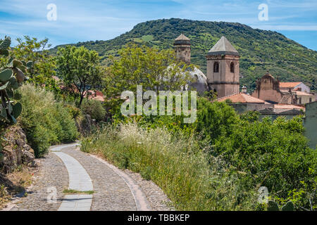 Chiesa della Beata Vergine del Carmelo, Bosa, Provinz Oristano, einem malerischen Dorf mit antiken Wurzeln, Sardinien, Italien. Stockfoto