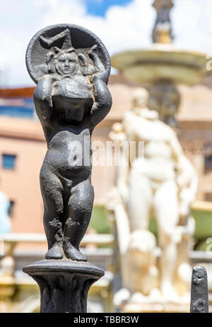 Details der Praetorian Brunnen (Italienisch: Fontana Pretoria) in Palermo, Sizilien, Italien Stockfoto