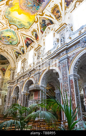 Palermo, Italien, 10. Mai 2018: Interieur der Kirche der Gesu (Chiesa del Gesù) oder Casa Professa. Eine der wichtigsten barocken Kirchen in t Stockfoto