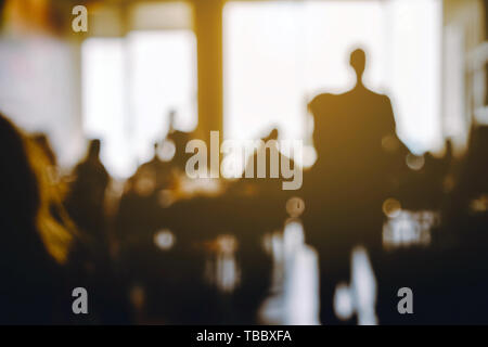 Blur von Menschen in Coffee shop Hintergrund Stockfoto