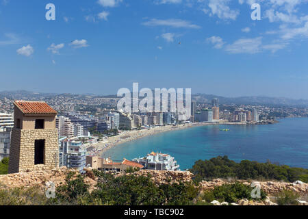 Calpe Spanien Blick von Penon de Ifach, La Fossa Strand und das blaue Mittelmeer Stockfoto