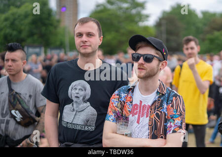 London, Großbritannien. 31. Mai, 2019. Fans im Jahr 2019 alle Punkte im Osten Festival, Kredit: Roger Garfield/Alamy leben Nachrichten Stockfoto