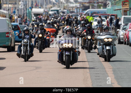 Brighton, UK. Samstag, den 1. Juni 2019. Tausende von Hells Angels Biker nehmen an einer dreitägigen Veranstaltung zum 50-jährigen Jubiläum des Clubs in Großbritannien bei Madeira drive Brighton, © Jason Richardson/Alamy leben Nachrichten Stockfoto