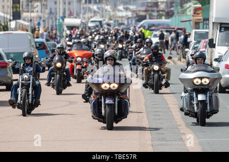 Brighton, UK. Samstag, den 1. Juni 2019. Tausende von Hells Angels Biker nehmen an einer dreitägigen Veranstaltung zum 50-jährigen Jubiläum des Clubs in Großbritannien bei Madeira drive Brighton, © Jason Richardson/Alamy leben Nachrichten Stockfoto