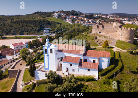 Luftaufnahme der Festung in kleinen portugiesischen Stadt Torres Vedras Stockfoto