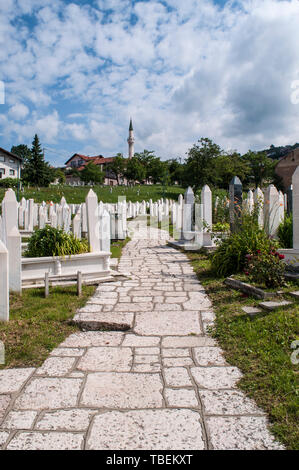 Sarajevo, Bosnien: Die kovaci Friedhof, wo die Soldaten der Armee von Bosnien und Herzegowina, die während des bosnischen Krieges umgekommen (1992-1995), begraben sind Stockfoto