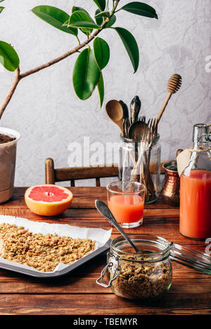 Gebackenes Müsli Stockfoto