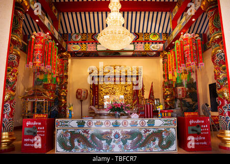 Gott Göttin Statue und die Dekoration von San Chao Pu-Ya chinesischer Tempel oder großen Großvater und Großmutter vorfahren Schrein am 19. Dezember 2017 in Udonth Stockfoto