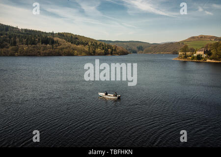 Angeln am Behälter Ray Boswell Stockfoto