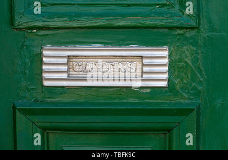 In der Nähe der traditionellen Stil Briefkasten an der Tür des Hauses in Evora, Alto Alentejo, Portugal Stockfoto