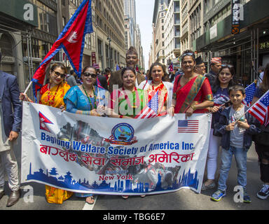 4. jährliche Nepal Day Parade im Jahr 2019 an der Madison Avenue in New York City. Stockfoto