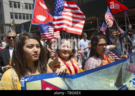 4. jährliche Nepal Day Parade im Jahr 2019 an der Madison Avenue in New York City. Stockfoto