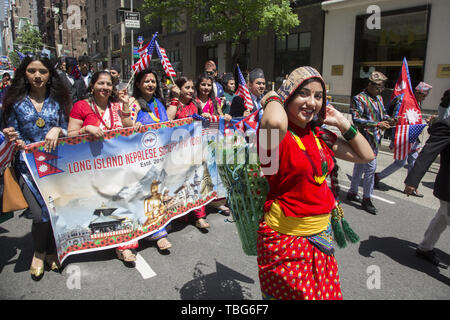 4. jährliche Nepal Day Parade im Jahr 2019 an der Madison Avenue in New York City. Stockfoto