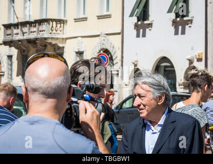 TRENTO, Italien-31 Mai, 2019: Internationales Festival der Wirtschaft, Domplatz, Trento, Trentino Alto Adige, Italien, Europa. Innocenzo Cipolletta, Festiva Stockfoto