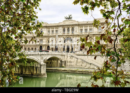 Historische Gebäude und Architektur Details in Rom, Italien: Der Oberste Kassationsgerichtshof Stockfoto