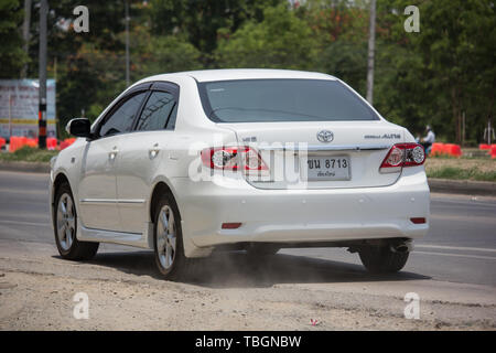 Chiangmai, Thailand - 21. Mai 2019: mit dem eigenen Auto, dem Toyota Corolla Altis. Auf der straße Nr. 1001, 8 km von Chiang Mai City. Stockfoto